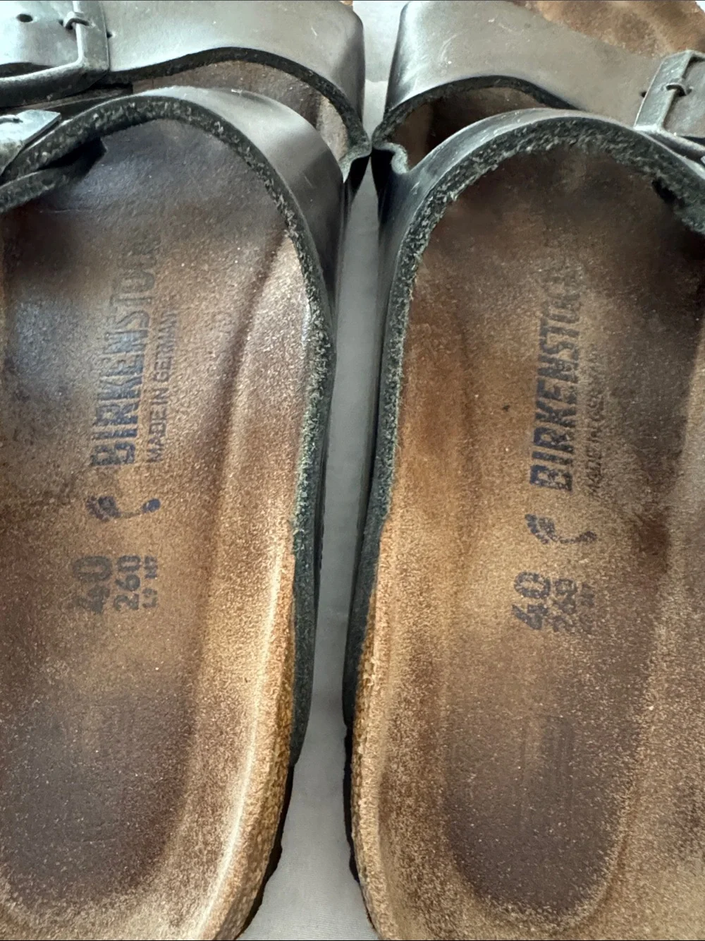 Birkenstock Arizona sandals in a metallic bronze or anthracite finish size 40